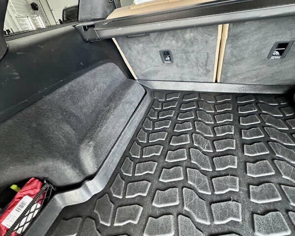 Красный Ауди Ку 7, объемом двигателя 2.97 л и пробегом 131 тыс. км за 64900 $, фото 12 на Automoto.ua