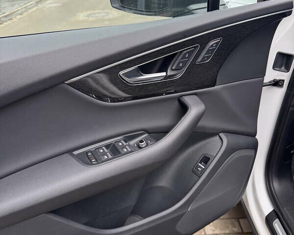 Красный Ауди Ку 7, объемом двигателя 3 л и пробегом 90 тыс. км за 42200 $, фото 13 на Automoto.ua