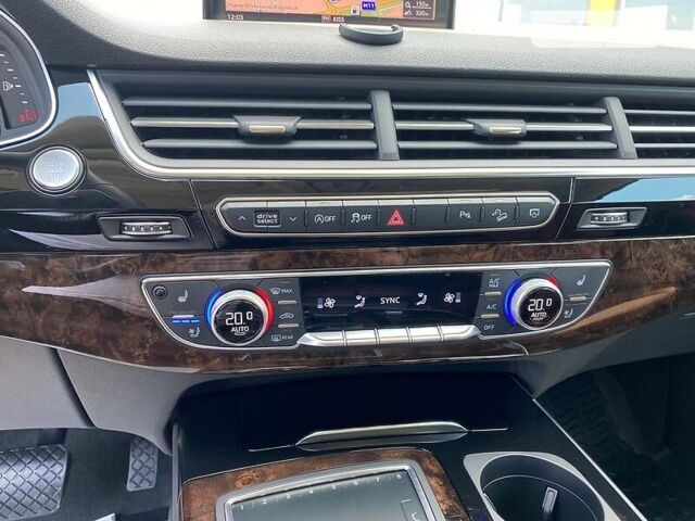 Ауді Ку 7, об'ємом двигуна 3 л та пробігом 144 тис. км за 43700 $, фото 13 на Automoto.ua