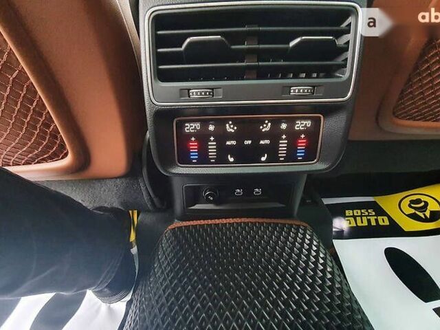 Ауди Ку 7, объемом двигателя 3 л и пробегом 6 тыс. км за 75000 $, фото 18 на Automoto.ua