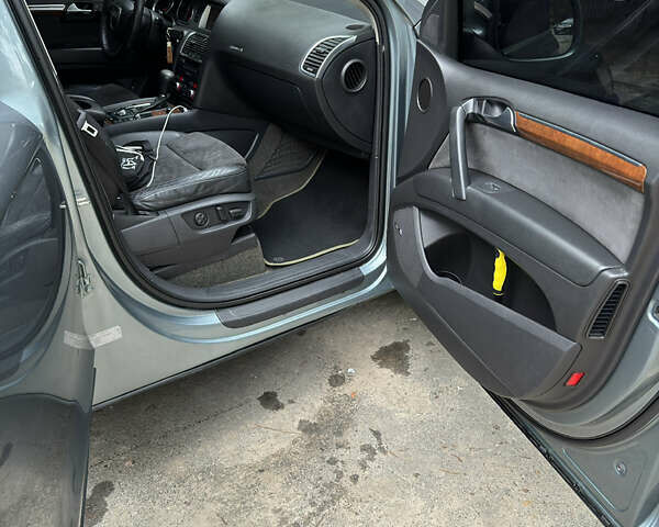 Ауди Ку 7, объемом двигателя 4.2 л и пробегом 260 тыс. км за 9950 $, фото 5 на Automoto.ua