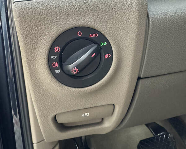 Ауди Ку 7, объемом двигателя 3 л и пробегом 318 тыс. км за 11899 $, фото 22 на Automoto.ua