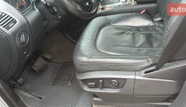 Ауди Ку 7, объемом двигателя 4.2 л и пробегом 287 тыс. км за 9800 $, фото 23 на Automoto.ua