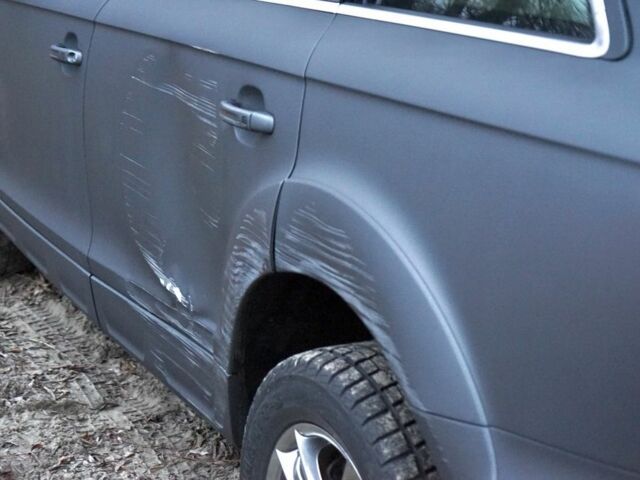 Ауди Ку 7, объемом двигателя 4.2 л и пробегом 298 тыс. км за 14999 $, фото 7 на Automoto.ua