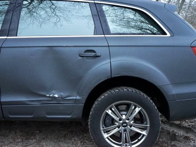 Ауди Ку 7, объемом двигателя 4.2 л и пробегом 298 тыс. км за 14999 $, фото 9 на Automoto.ua
