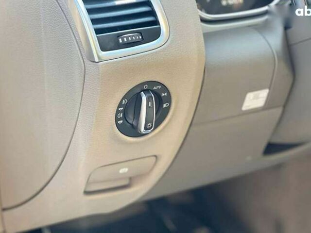 Ауди Ку 7, объемом двигателя 3 л и пробегом 260 тыс. км за 18000 $, фото 13 на Automoto.ua