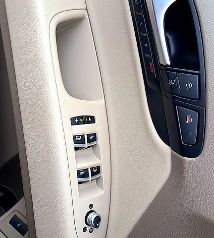 Ауди Ку 7, объемом двигателя 3 л и пробегом 230 тыс. км за 18000 $, фото 6 на Automoto.ua