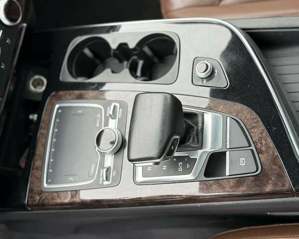 Ауді Ку 7, об'ємом двигуна 3 л та пробігом 253 тис. км за 21500 $, фото 12 на Automoto.ua