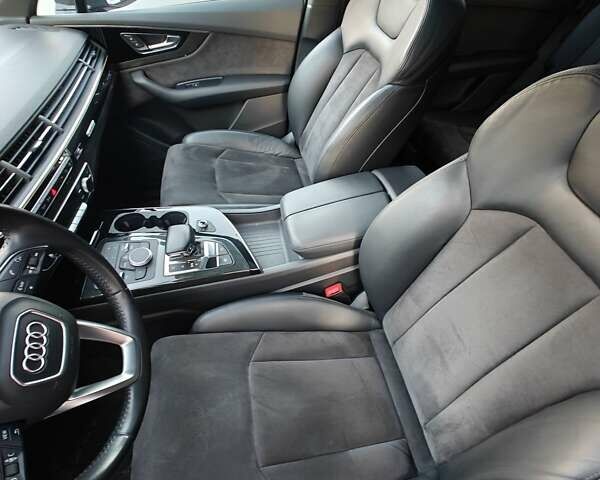 Ауди Ку 7, объемом двигателя 3 л и пробегом 205 тыс. км за 35000 $, фото 4 на Automoto.ua