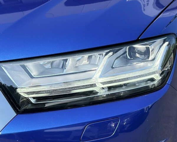 Ауди Ку 7, объемом двигателя 3 л и пробегом 216 тыс. км за 37777 $, фото 1 на Automoto.ua