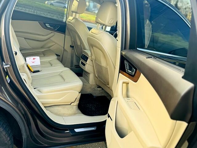 Ауди Ку 7, объемом двигателя 30 л и пробегом 300 тыс. км за 23000 $, фото 11 на Automoto.ua