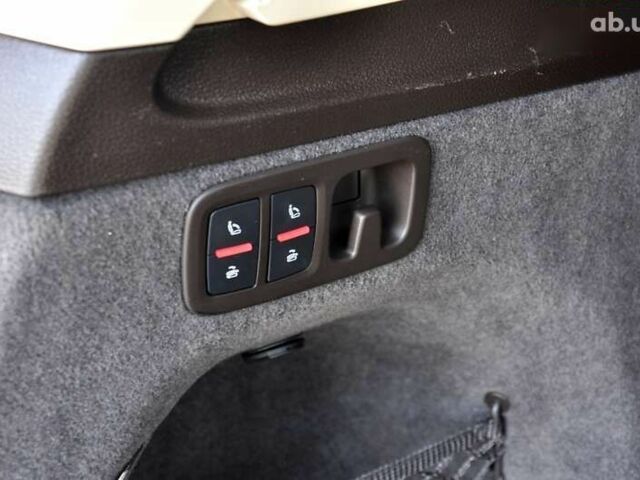 Ауди Ку 7, объемом двигателя 2 л и пробегом 190 тыс. км за 19999 $, фото 23 на Automoto.ua