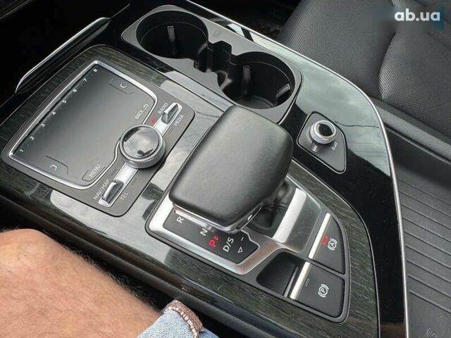 Ауді Ку 7, об'ємом двигуна 3 л та пробігом 240 тис. км за 31490 $, фото 25 на Automoto.ua