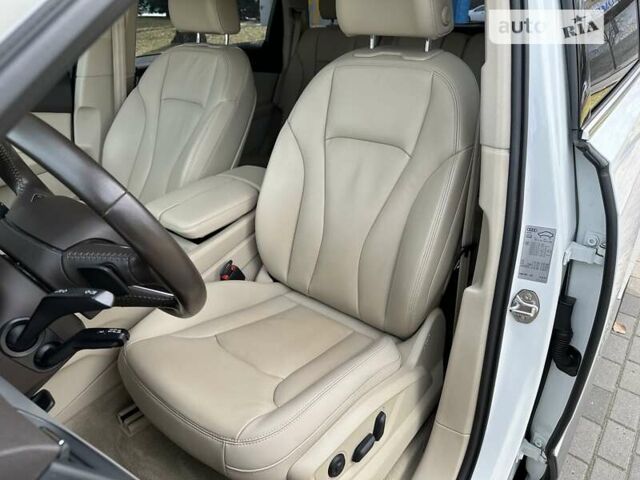 Ауди Ку 7, объемом двигателя 2.97 л и пробегом 142 тыс. км за 37900 $, фото 13 на Automoto.ua