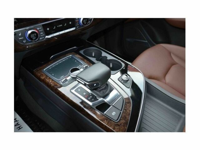 Ауди Ку 7, объемом двигателя 0 л и пробегом 70 тыс. км за 49900 $, фото 13 на Automoto.ua