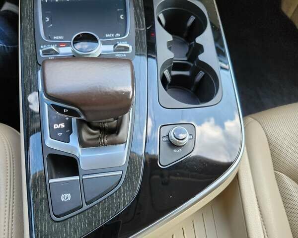 Ауди Ку 7, объемом двигателя 3 л и пробегом 79 тыс. км за 35000 $, фото 23 на Automoto.ua