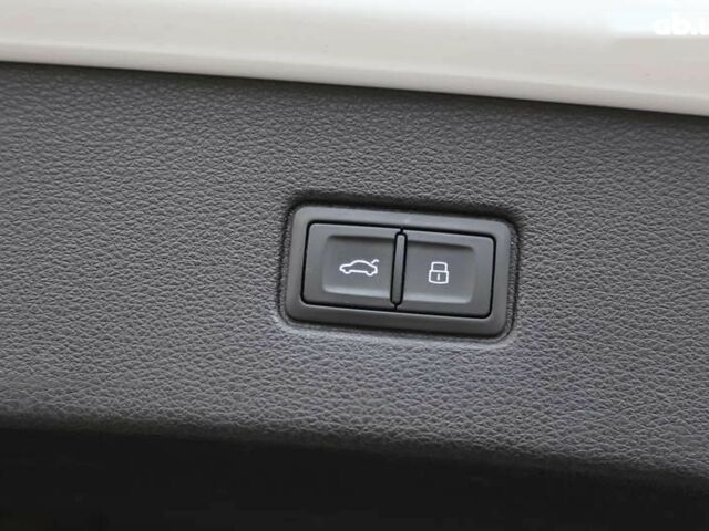 Ауди Ку 7, объемом двигателя 3 л и пробегом 90 тыс. км за 38000 $, фото 22 на Automoto.ua