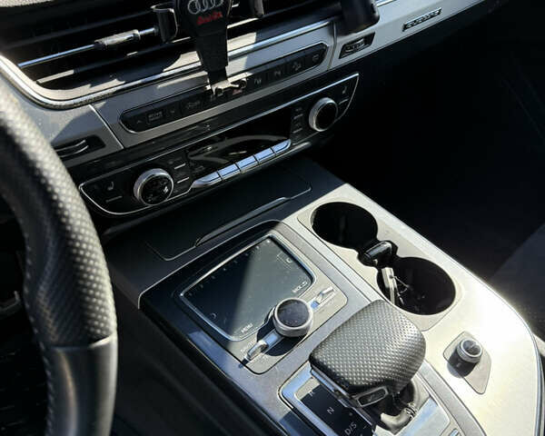 Ауди Ку 7, объемом двигателя 3 л и пробегом 165 тыс. км за 43000 $, фото 1 на Automoto.ua