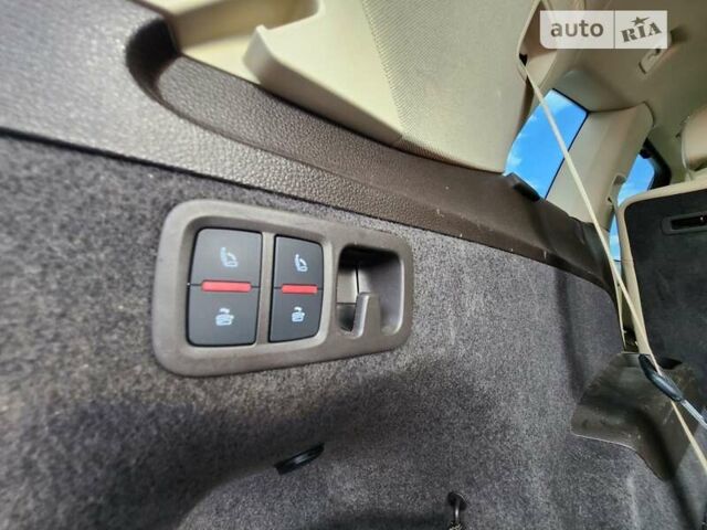 Ауди Ку 7, объемом двигателя 3 л и пробегом 79 тыс. км за 35000 $, фото 6 на Automoto.ua