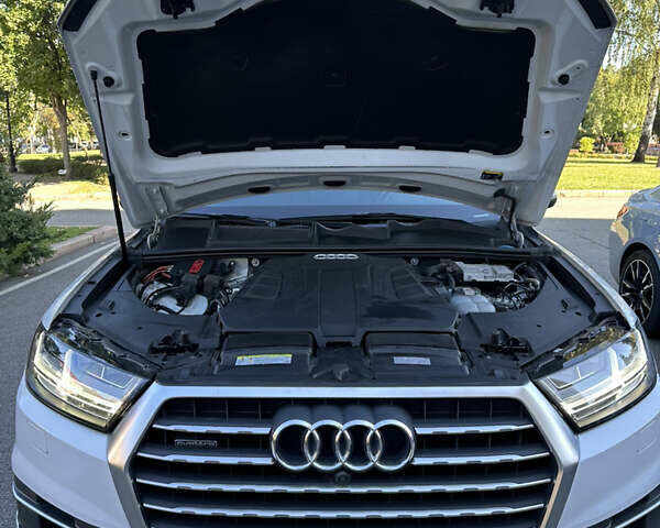 Ауди Ку 7, объемом двигателя 3 л и пробегом 58 тыс. км за 39700 $, фото 31 на Automoto.ua