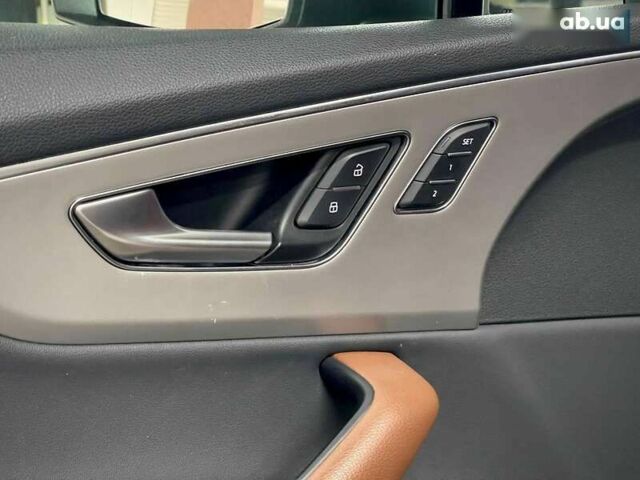 Ауди Ку 7, объемом двигателя 3 л и пробегом 91 тыс. км за 59950 $, фото 14 на Automoto.ua