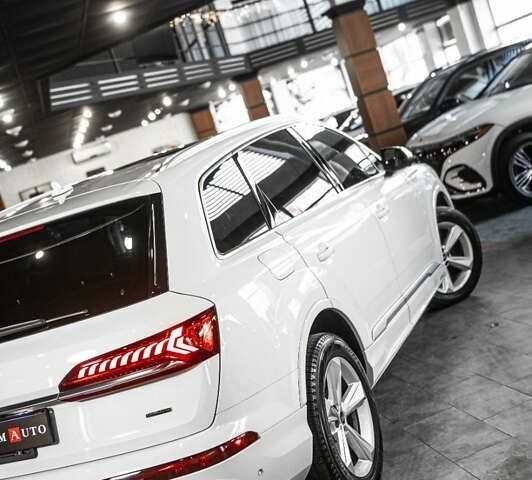 Ауді Ку 7, об'ємом двигуна 2 л та пробігом 45 тис. км за 53900 $, фото 24 на Automoto.ua