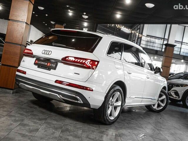 Ауді Ку 7, об'ємом двигуна 2 л та пробігом 45 тис. км за 53900 $, фото 22 на Automoto.ua