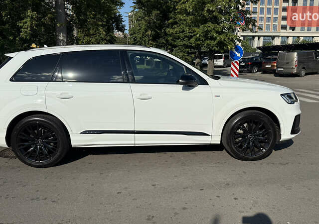 Ауді Ку 7, об'ємом двигуна 3 л та пробігом 42 тис. км за 84500 $, фото 2 на Automoto.ua