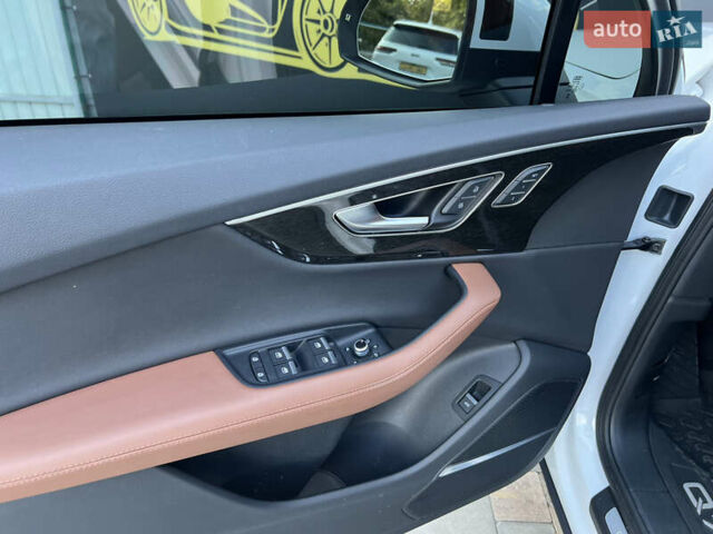 Ауді Ку 7, об'ємом двигуна 3 л та пробігом 25 тис. км за 57200 $, фото 12 на Automoto.ua