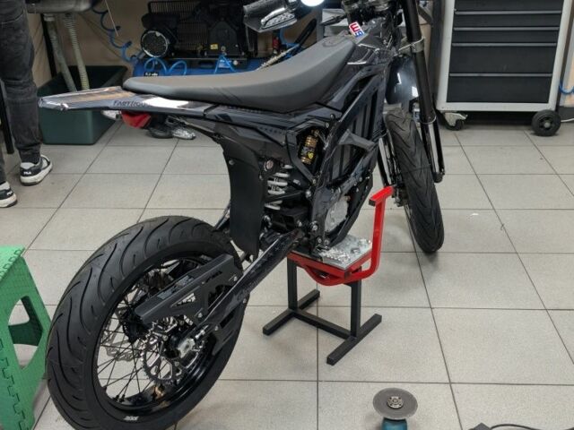 Ауді Ку 7, об'ємом двигуна 2.97 л та пробігом 0 тис. км за 7137 $, фото 6 на Automoto.ua