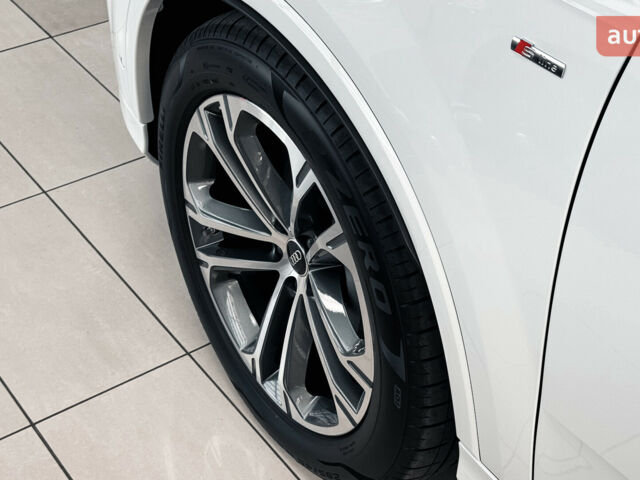 купить новое авто Ауди Ку 7 2025 года от официального дилера Порше Захід Ауди фото