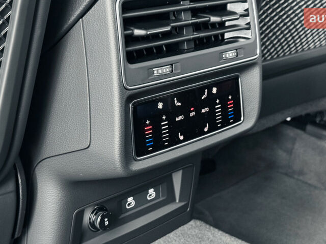 купити нове авто Ауді Ку 7 2025 року від офіційного дилера Порше Захід Ауді фото