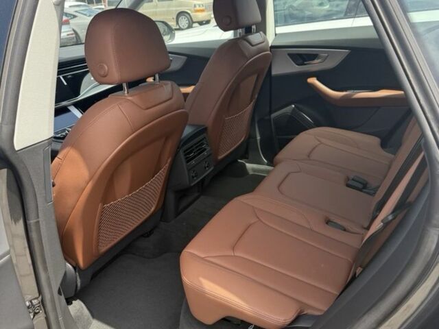 Серый Ауди Ку 7, объемом двигателя 3 л и пробегом 1 тыс. км за 92000 $, фото 6 на Automoto.ua