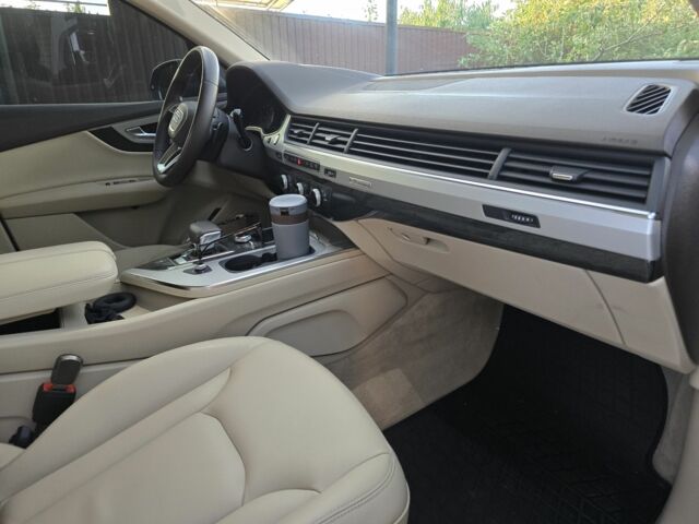 Серый Ауди Ку 7, объемом двигателя 2 л и пробегом 162 тыс. км за 23500 $, фото 15 на Automoto.ua