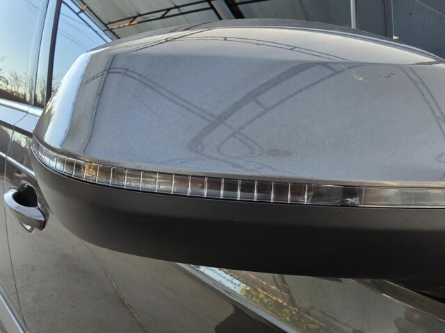 Серый Ауди Ку 7, объемом двигателя 2 л и пробегом 162 тыс. км за 23500 $, фото 3 на Automoto.ua