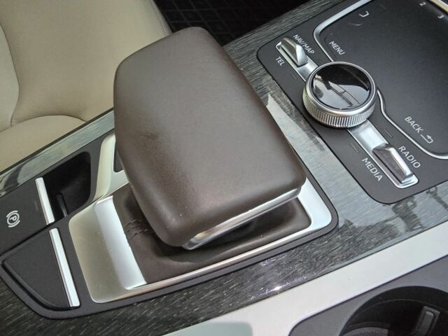 Серый Ауди Ку 7, объемом двигателя 2 л и пробегом 162 тыс. км за 23500 $, фото 12 на Automoto.ua