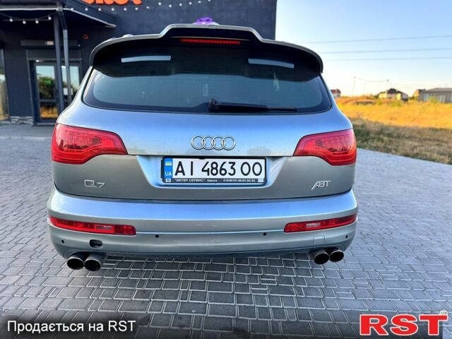 Серый Ауди Ку 7, объемом двигателя 4.2 л и пробегом 250 тыс. км за 12000 $, фото 4 на Automoto.ua
