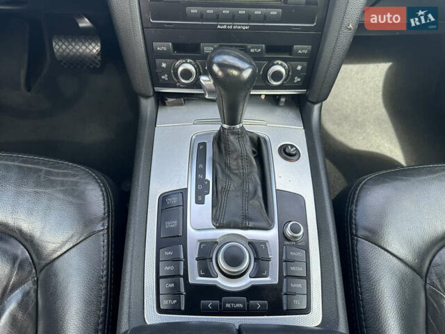 Серый Ауди Ку 7, объемом двигателя 2.97 л и пробегом 293 тыс. км за 15200 $, фото 16 на Automoto.ua