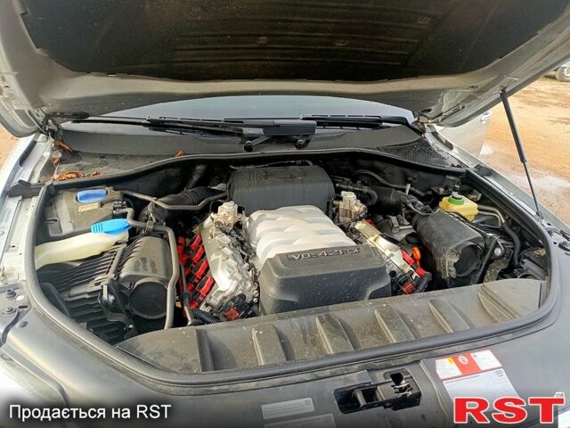 Серый Ауди Ку 7, объемом двигателя 4.2 л и пробегом 200 тыс. км за 10000 $, фото 12 на Automoto.ua