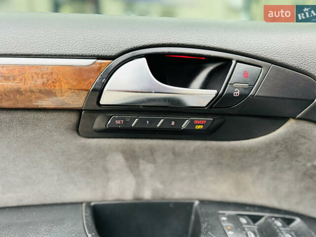 Сірий Ауді Ку 7, об'ємом двигуна 3 л та пробігом 388 тис. км за 10850 $, фото 29 на Automoto.ua