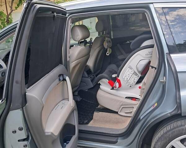 Серый Ауди Ку 7, объемом двигателя 2.97 л и пробегом 320 тыс. км за 13200 $, фото 15 на Automoto.ua