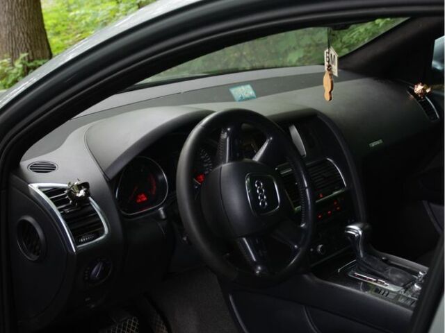 Сірий Ауді Ку 7, об'ємом двигуна 3 л та пробігом 316 тис. км за 12200 $, фото 4 на Automoto.ua