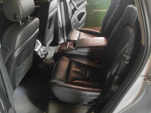 Серый Ауди Ку 7, объемом двигателя 4.2 л и пробегом 265 тыс. км за 11700 $, фото 10 на Automoto.ua