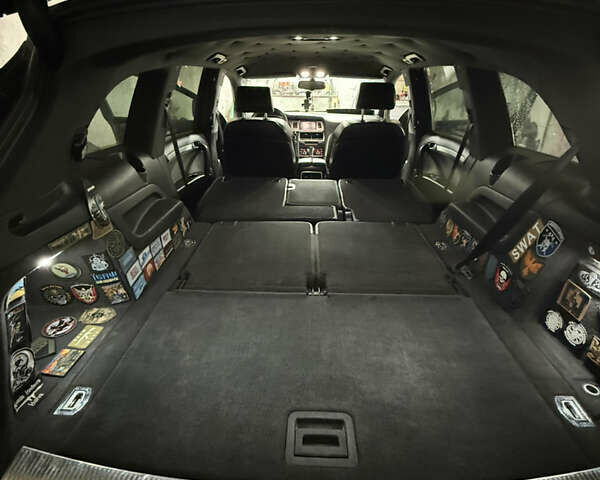 Сірий Ауді Ку 7, об'ємом двигуна 0 л та пробігом 320 тис. км за 8700 $, фото 3 на Automoto.ua