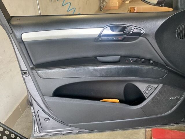 Серый Ауди Ку 7, объемом двигателя 3 л и пробегом 1 тыс. км за 10000 $, фото 9 на Automoto.ua