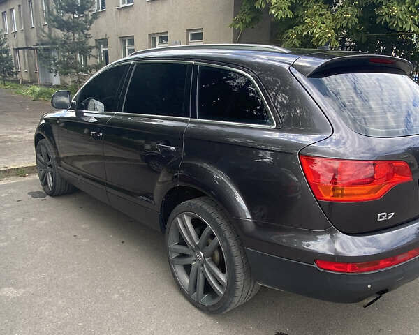 Серый Ауди Ку 7, объемом двигателя 3 л и пробегом 270 тыс. км за 15000 $, фото 4 на Automoto.ua