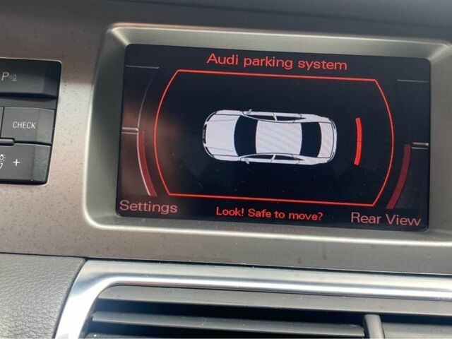 Серый Ауди Ку 7, объемом двигателя 3 л и пробегом 1 тыс. км за 10000 $, фото 8 на Automoto.ua