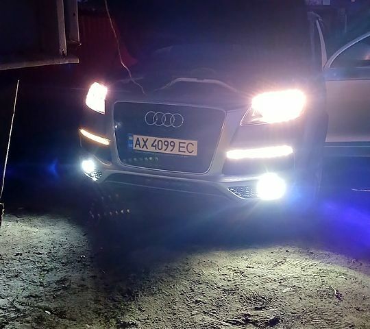Сірий Ауді Ку 7, об'ємом двигуна 4.2 л та пробігом 0 тис. км за 10999 $, фото 2 на Automoto.ua