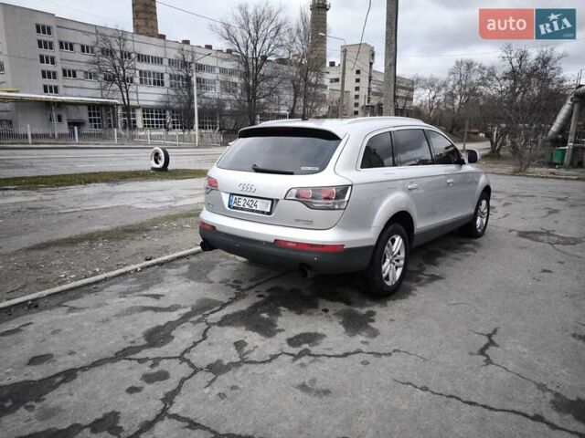 Ауді Ку 7 2006 у Дніпро (Дніпропетровську) на Automoto.ua Сірий Ауді Ку 7, об'ємом двигуна 3 л та пробігом 345 тис. км за 12500 $, фото 5 на Automoto.ua