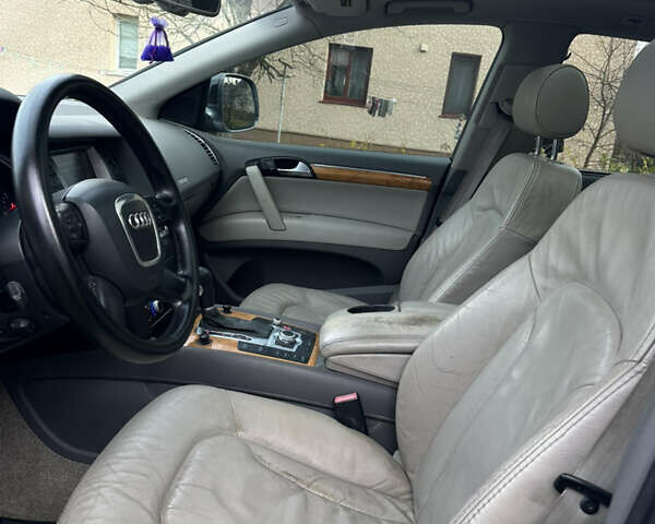 Сірий Ауді Ку 7, об'ємом двигуна 4.21 л та пробігом 254 тис. км за 6850 $, фото 10 на Automoto.ua